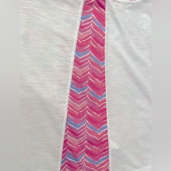 VINEYARD VINES Painted Whale Tail
Racerback Performance Sport Tank
Size XS - Picture 4 of 6